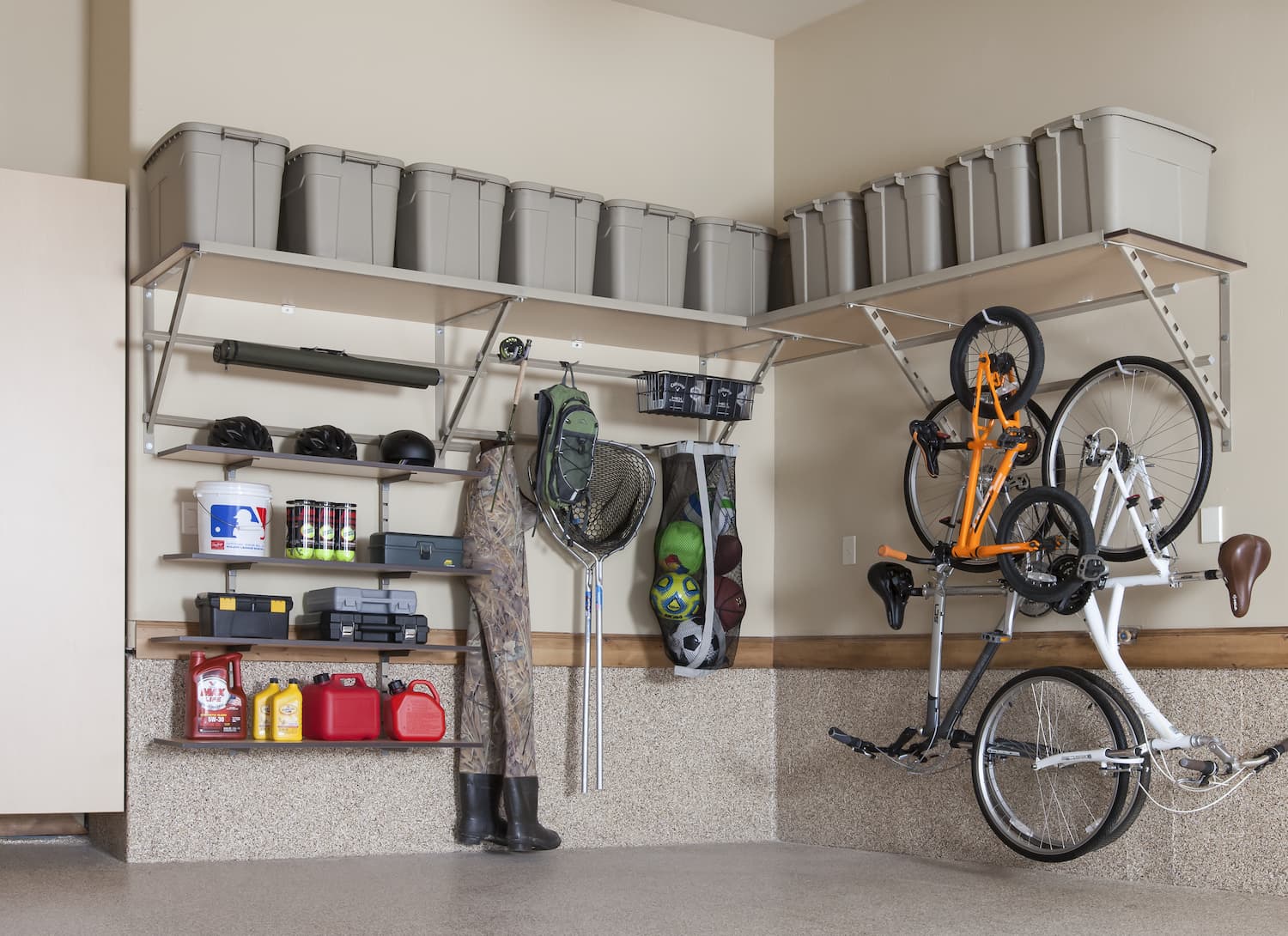 Read more about the article How to Decide Between Upgrading Your Garage Storage vs Renting a Storage Unit